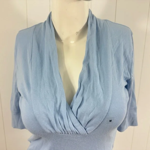 NEW Express Sexy Basic Tee Sz M Top 3/4sleeve V-Neck  Shirt Baby Blue Vtg - Picture 2 of 10